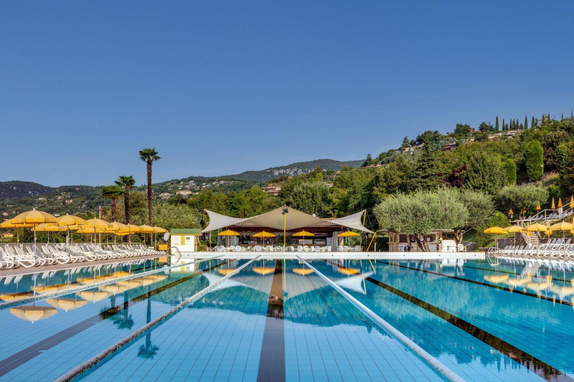 Poiano Garda Resort Appartamenti Εξωτερικό φωτογραφία