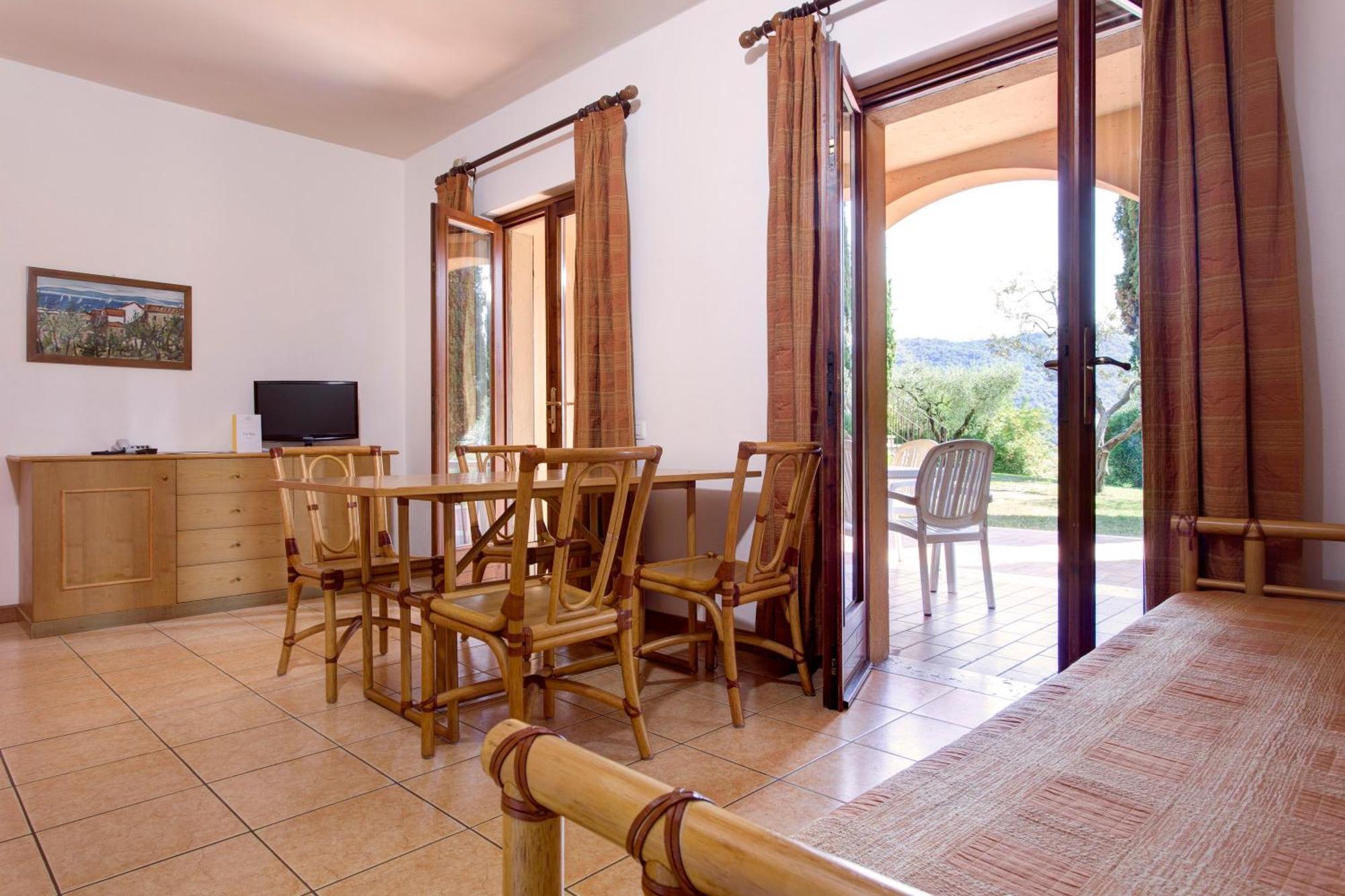 Poiano Garda Resort Appartamenti Εξωτερικό φωτογραφία