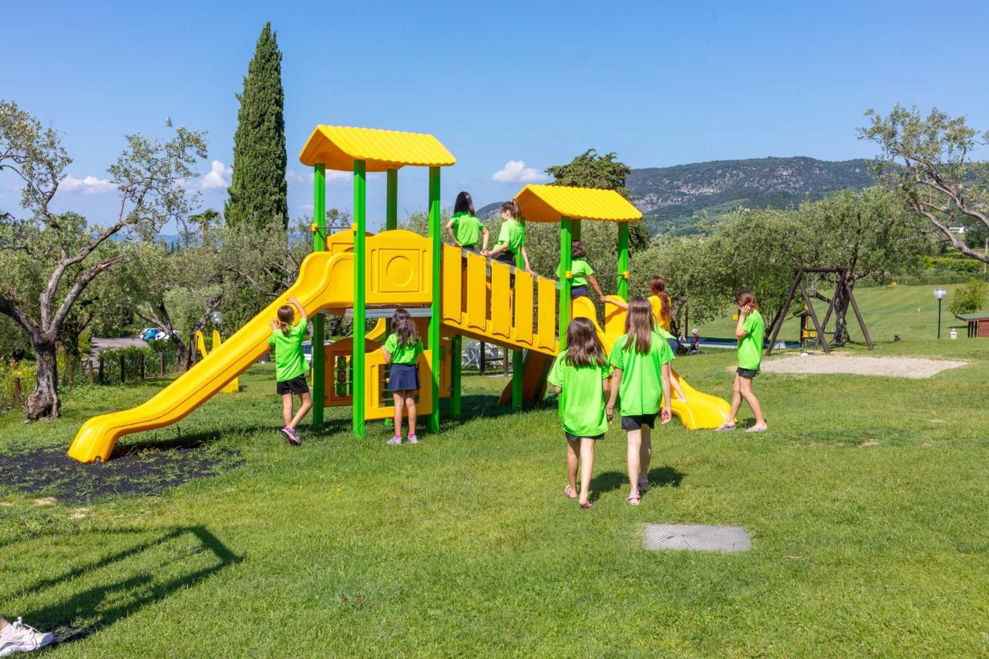 Poiano Garda Resort Appartamenti Εξωτερικό φωτογραφία